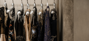 трендовые вечерние платья 2025