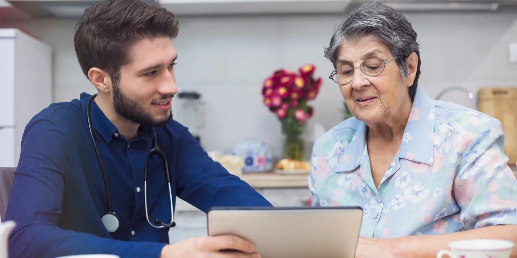 пожилые люди