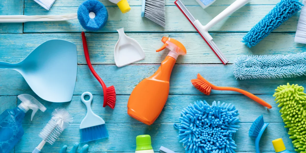 как быстро убрать в квартире