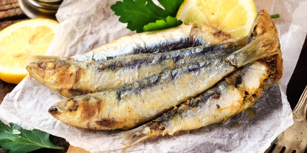 страви з мороженої салаки