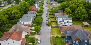 межі між домами